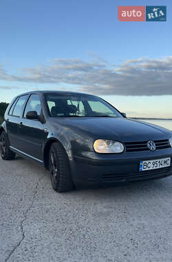 Хетчбек Volkswagen Golf 2001 в Острозі