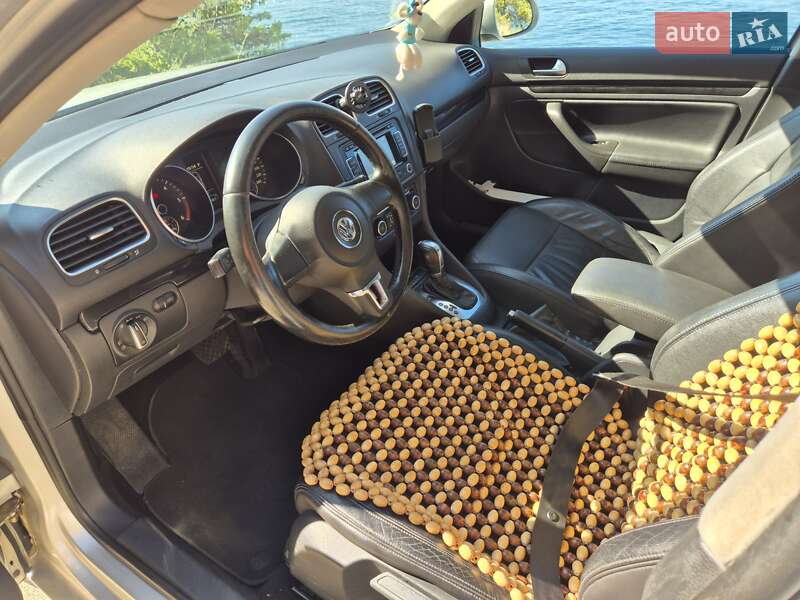 Универсал Volkswagen Golf 2011 в Львове