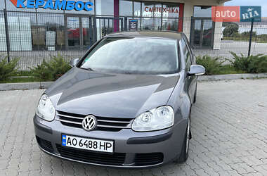 Хэтчбек Volkswagen Golf 2005 в Львове