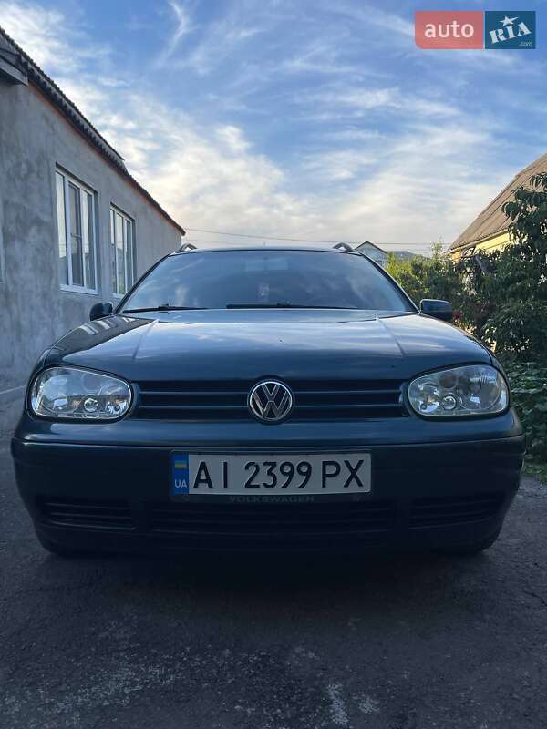 Универсал Volkswagen Golf 2003 в Тетиеве
