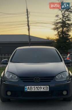 Хэтчбек Volkswagen Golf 2005 в Виннице