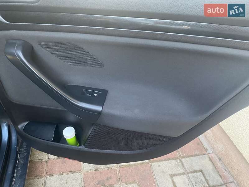 Універсал Volkswagen Golf 2010 в Львові