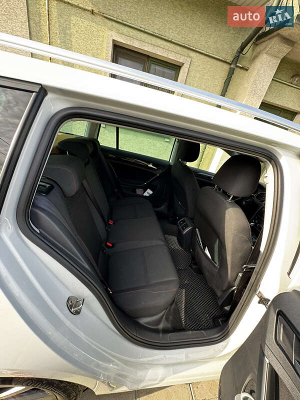 Универсал Volkswagen Golf 2017 в Тернополе