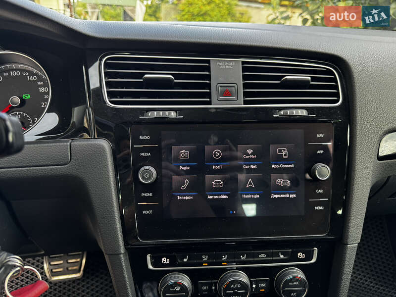 Универсал Volkswagen Golf 2017 в Тернополе