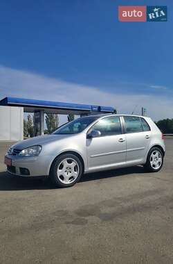 Хэтчбек Volkswagen Golf 2006 в Новоархангельске