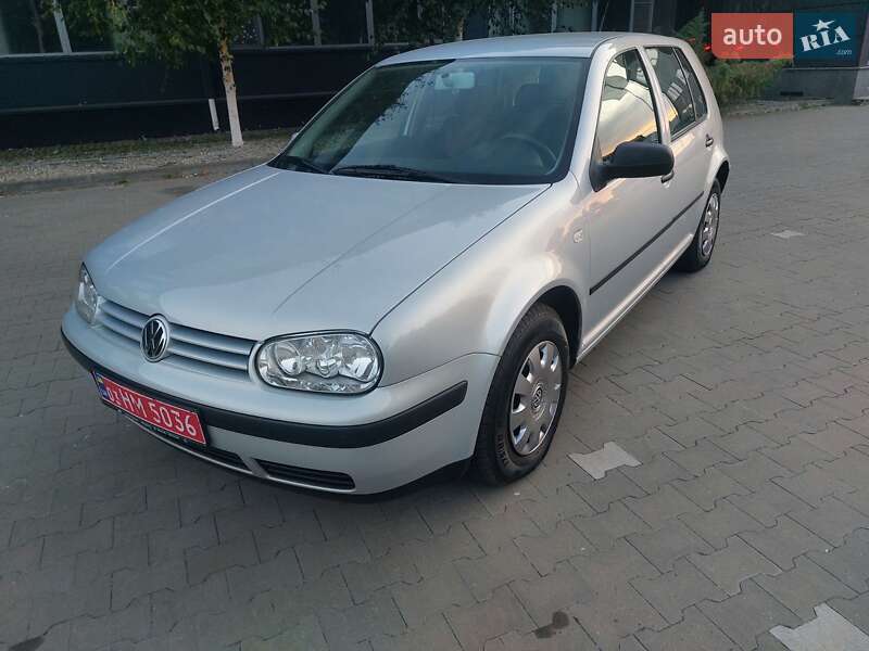 Volkswagen Golf 2000