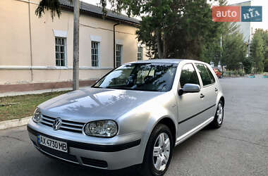Хетчбек Volkswagen Golf 2001 в Зміїві