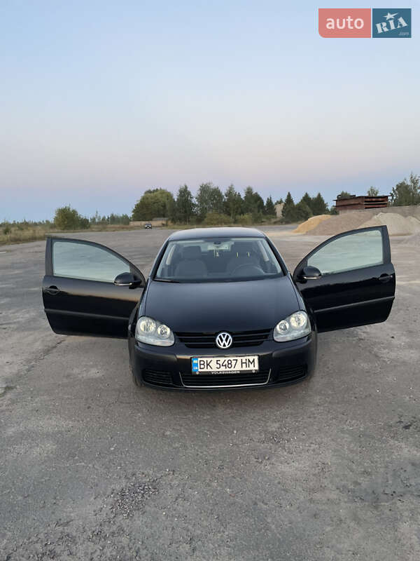 Volkswagen Golf 2004 Volkswagen Golf 2004