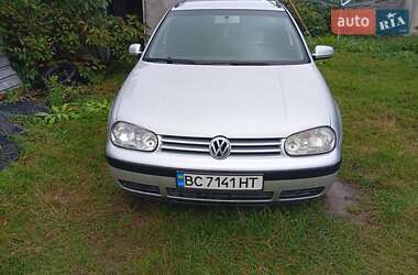 Универсал Volkswagen Golf 2003 в Рава-Русской