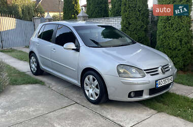 Хетчбек Volkswagen Golf 2003 в Виноградові