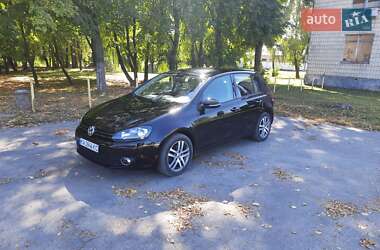Хэтчбек Volkswagen Golf 2009 в Киеве