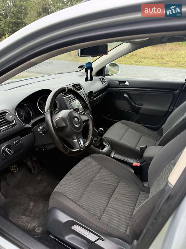 Універсал Volkswagen Golf 2012 в Зарічному