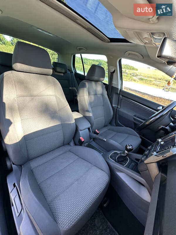 Хетчбек Volkswagen Golf 2008 в Звенигородці