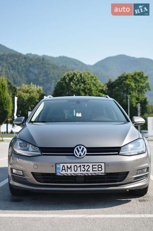 Універсал Volkswagen Golf 2014 в Житомирі