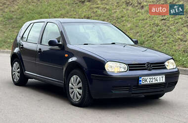 Хэтчбек Volkswagen Golf 1999 в Ровно