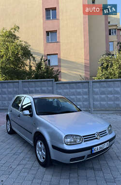Хэтчбек Volkswagen Golf 2001 в Ровно