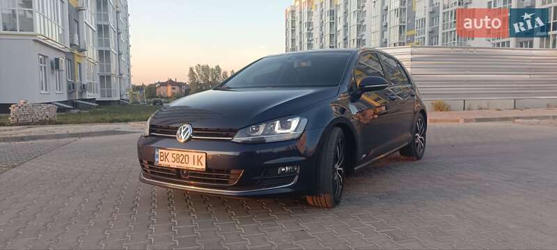 Хетчбек Volkswagen Golf 2012 в Полтаві