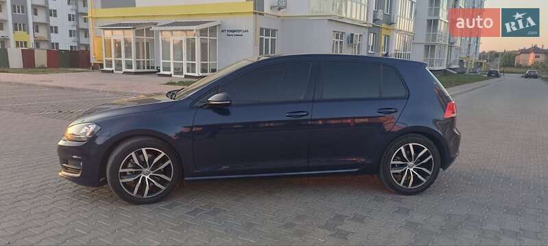 Хетчбек Volkswagen Golf 2012 в Полтаві