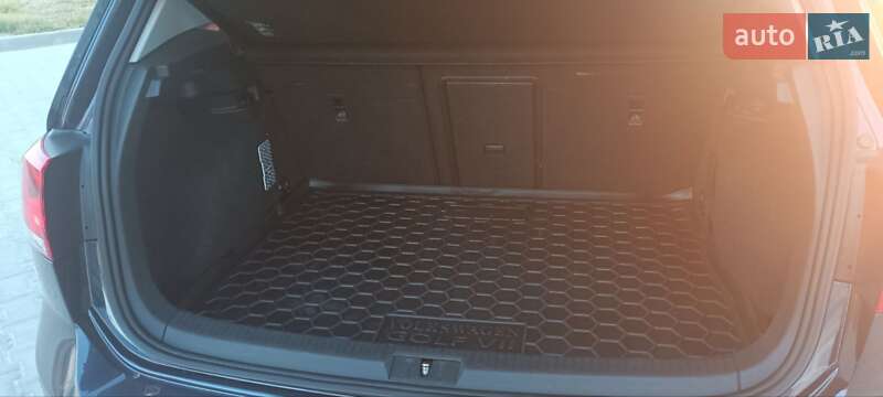 Хетчбек Volkswagen Golf 2012 в Полтаві