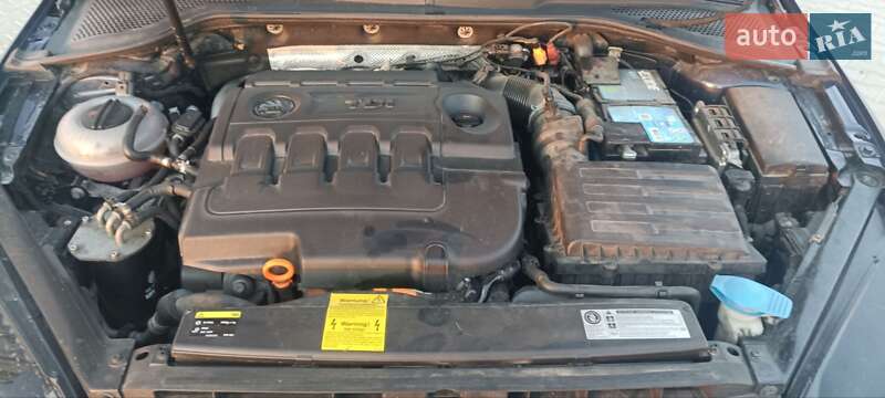 Хетчбек Volkswagen Golf 2012 в Полтаві