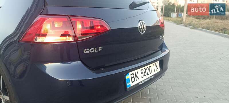 Хетчбек Volkswagen Golf 2012 в Полтаві