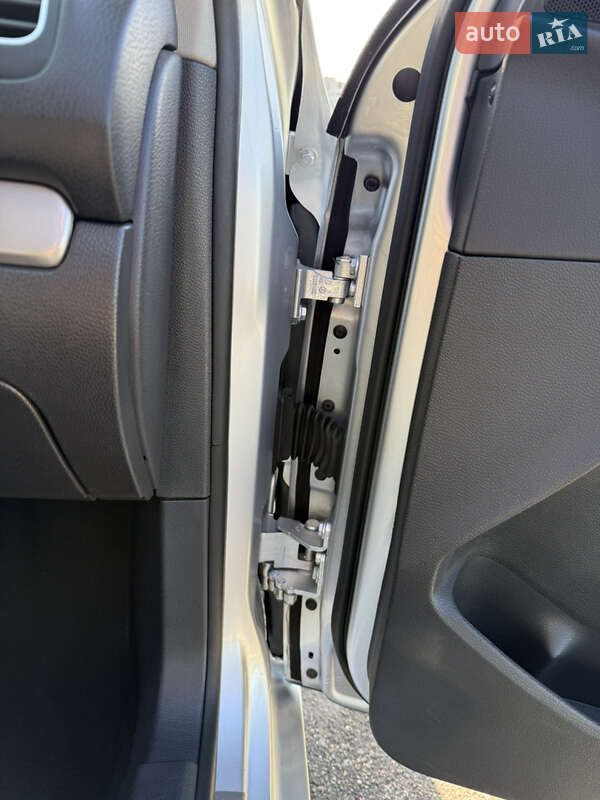 Универсал Volkswagen Golf 2011 в Ровно фото 16 Универсал Volkswagen Golf 2011 в Ровно