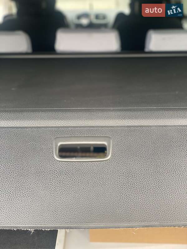 Универсал Volkswagen Golf 2011 в Староконстантинове