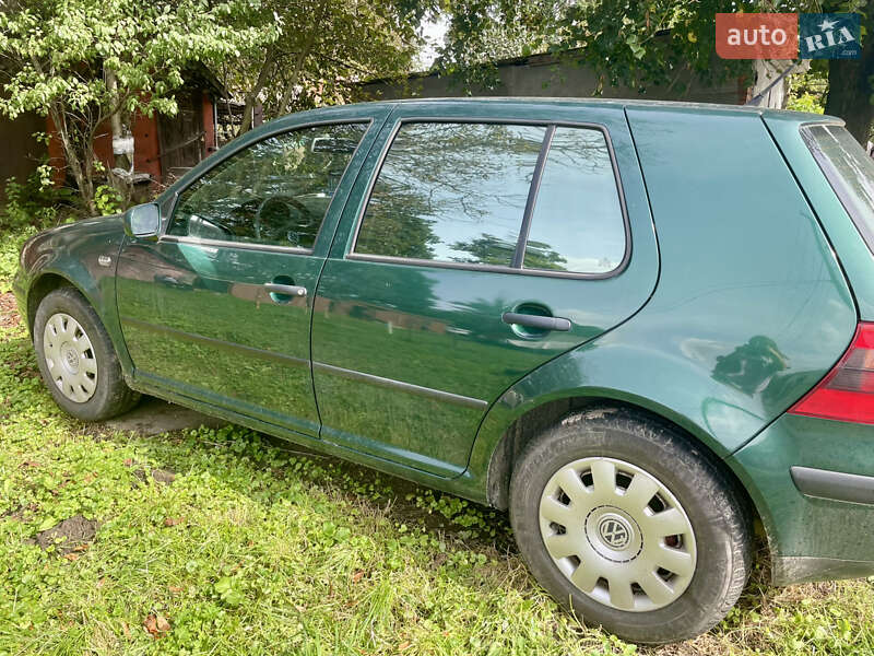 Хетчбек Volkswagen Golf 2000 в Хмельницькому