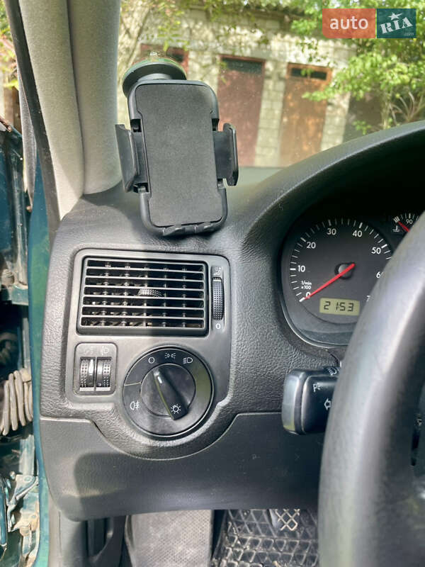 Хетчбек Volkswagen Golf 2000 в Хмельницькому