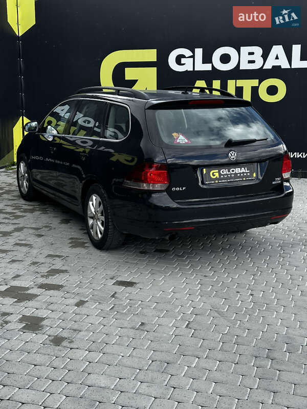 Універсал Volkswagen Golf 2011 в Львові