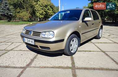 Хетчбек Volkswagen Golf 2004 в Харкові