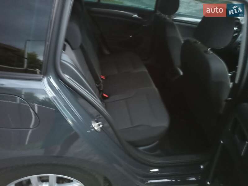 Универсал Volkswagen Golf 2018 в Гадяче