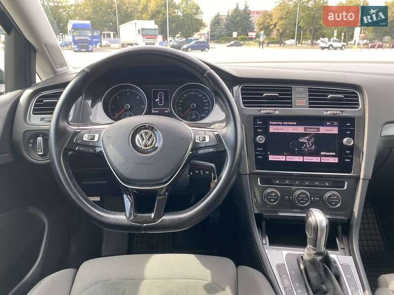 Универсал Volkswagen Golf 2017 в Черкассах