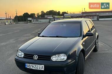 Хэтчбек Volkswagen Golf 2000 в Виннице