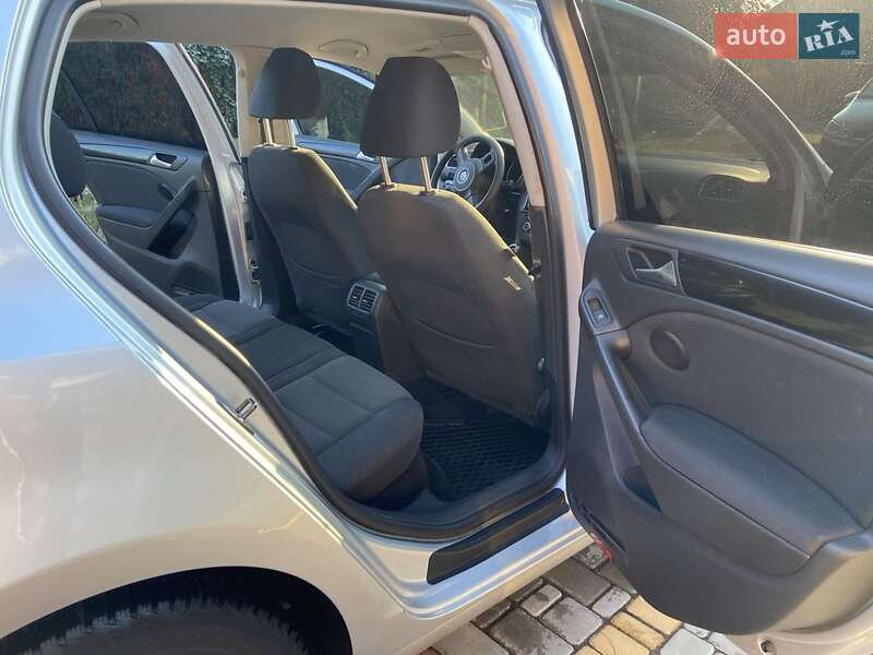 Хетчбек Volkswagen Golf 2009 в Луцьку фото 4 Хетчбек Volkswagen Golf 2009 в Луцьку