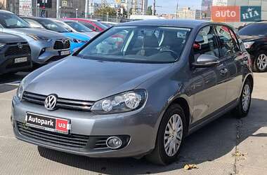 Хэтчбек Volkswagen Golf 2010 в Харькове