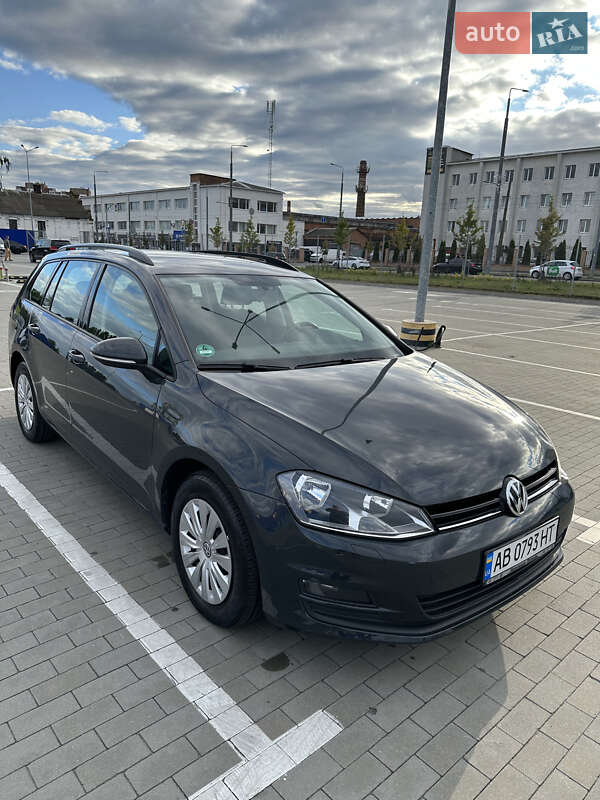 Універсал Volkswagen Golf 2016 в Вінниці