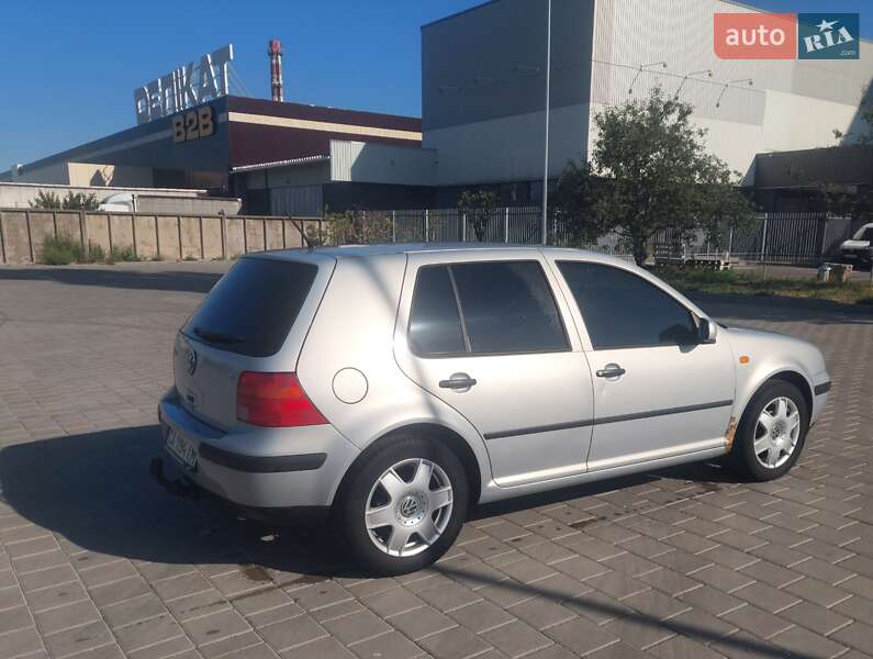 Хэтчбек Volkswagen Golf 1998 в Черкассах