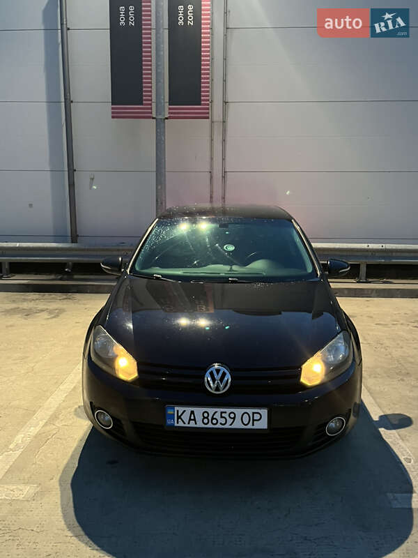 Хетчбек Volkswagen Golf 2011 в Києві