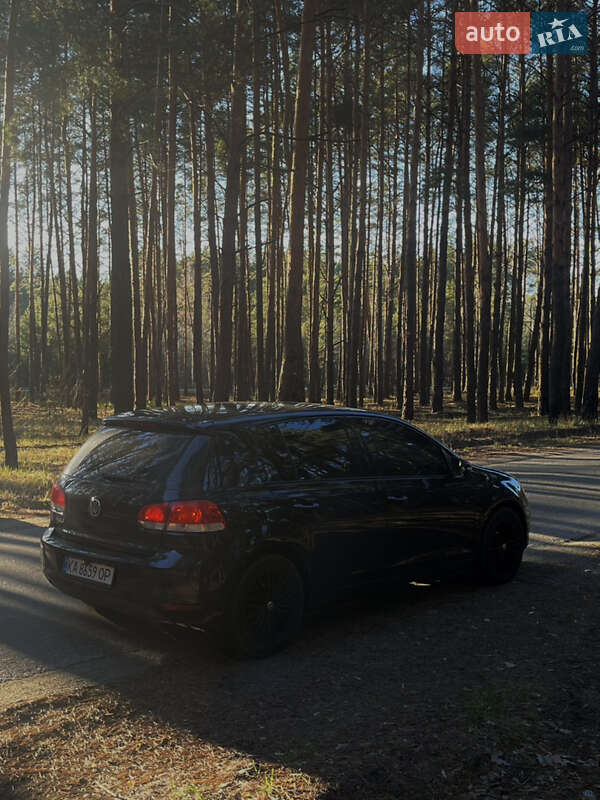 Хетчбек Volkswagen Golf 2011 в Києві