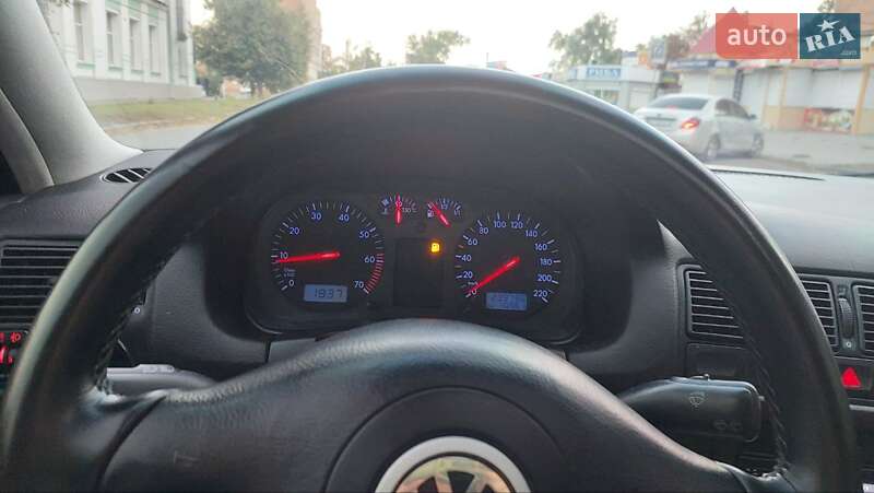 Хетчбек Volkswagen Golf 1999 в Полтаві