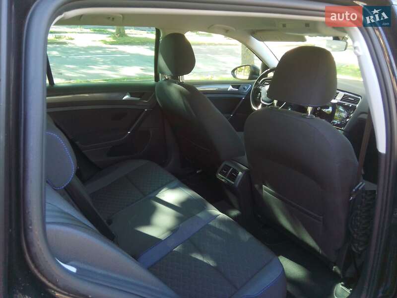 Універсал Volkswagen Golf 2018 в Калуші