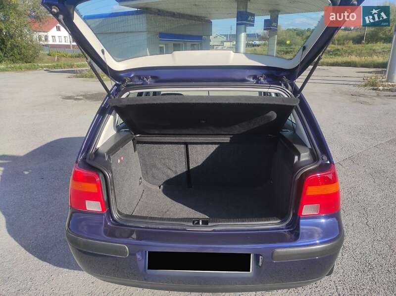 Хэтчбек Volkswagen Golf 2000 в Тернополе