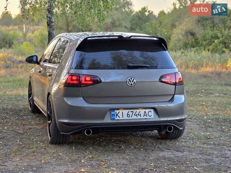 Хетчбек Volkswagen Golf 2013 в Пирятині