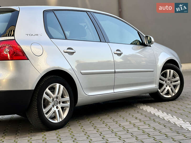 Хэтчбек Volkswagen Golf 2007 в Ивано-Франковске