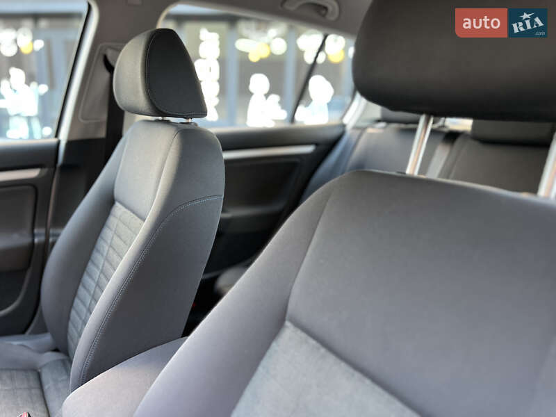 Хэтчбек Volkswagen Golf 2007 в Ивано-Франковске