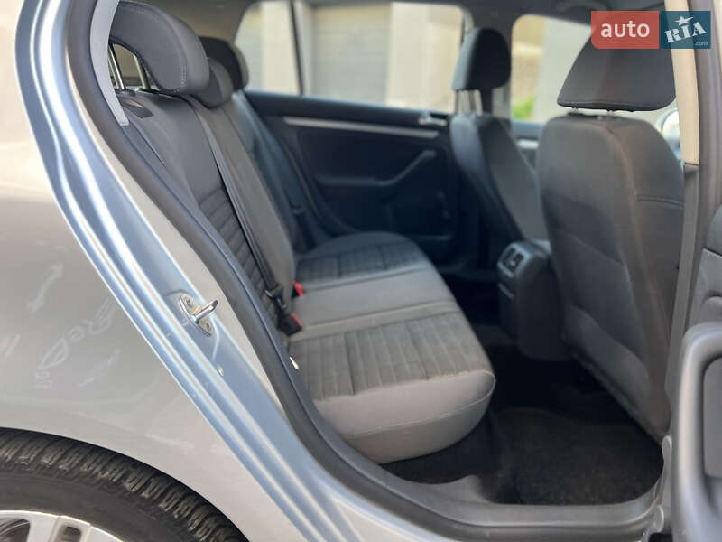 Хэтчбек Volkswagen Golf 2007 в Ивано-Франковске