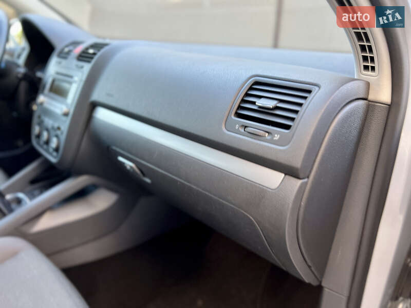 Хэтчбек Volkswagen Golf 2007 в Ивано-Франковске