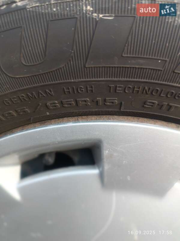 Універсал Volkswagen Golf 2009 в Вінниці