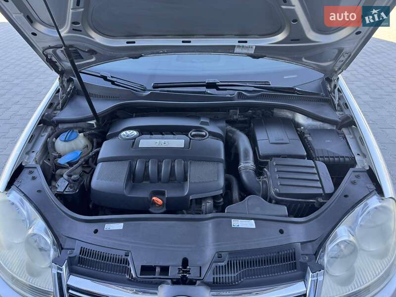 Універсал Volkswagen Golf 2008 в Тернополі